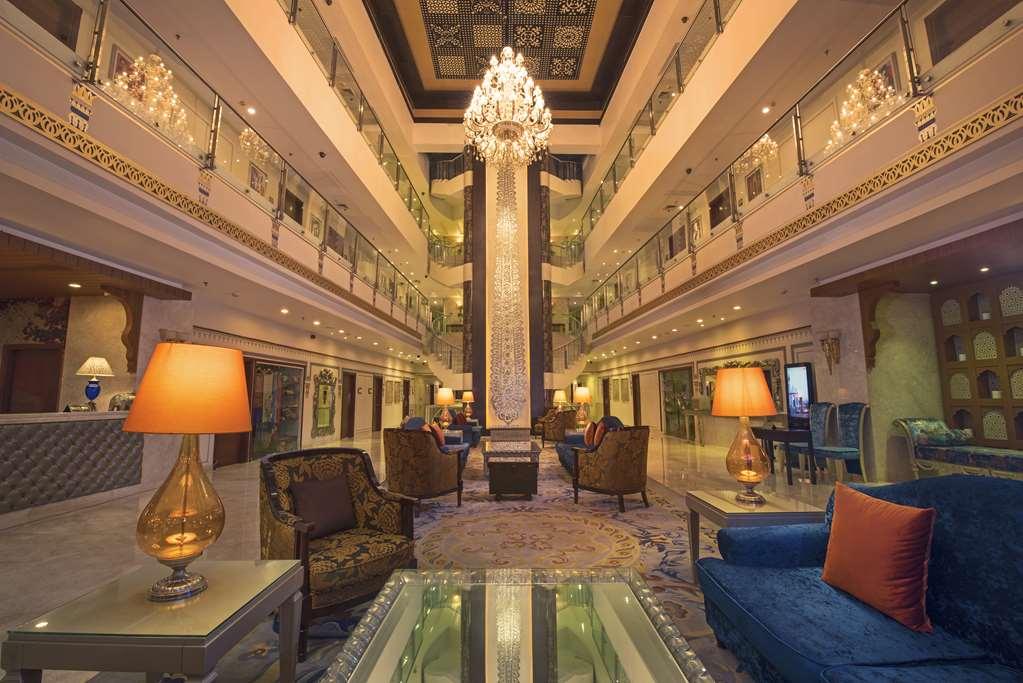 Radisson Blu Udaipur Palace Resort & Spa Interior foto